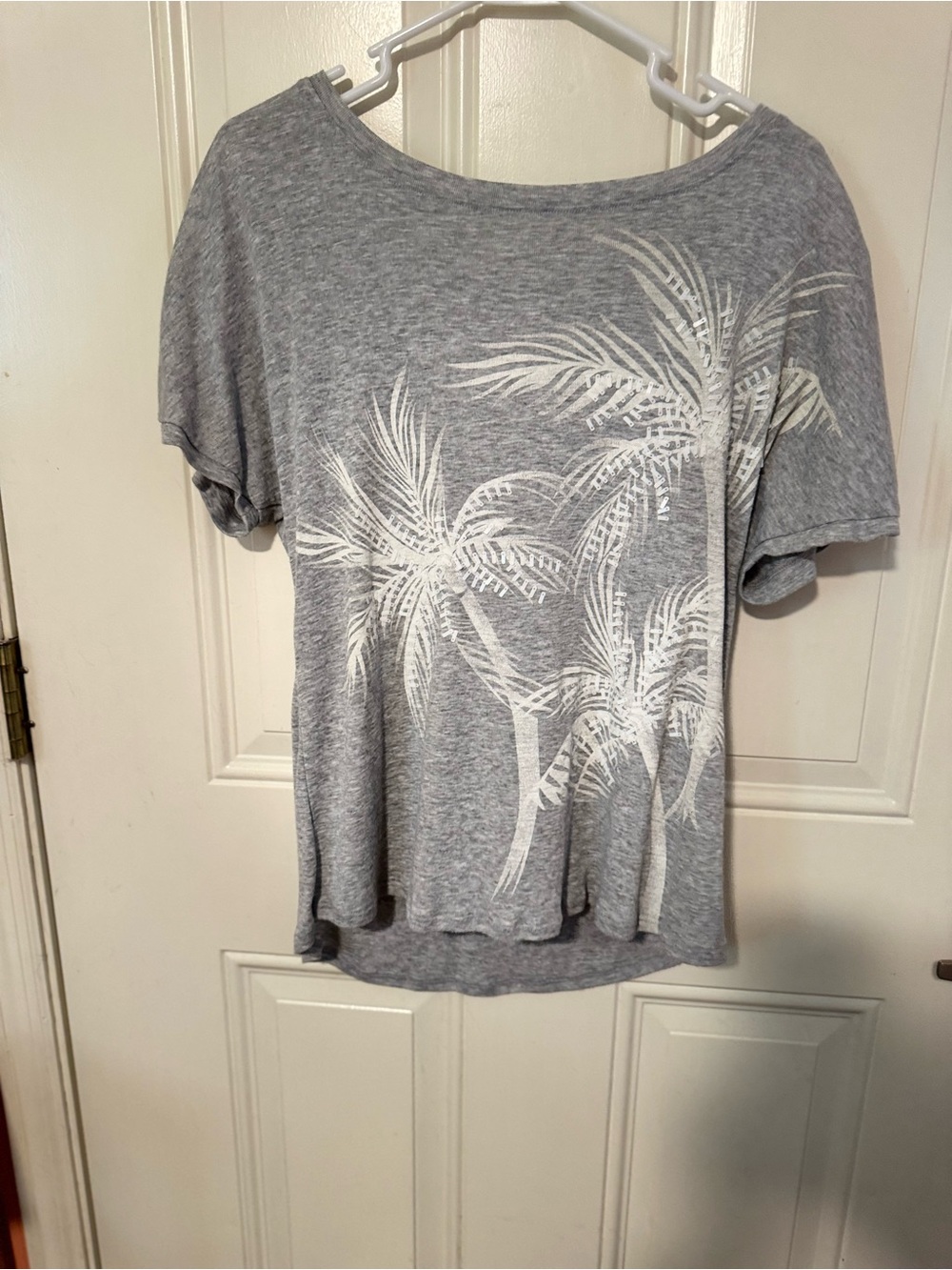Democracy Gray Short Sleeve Top with White Palm Print